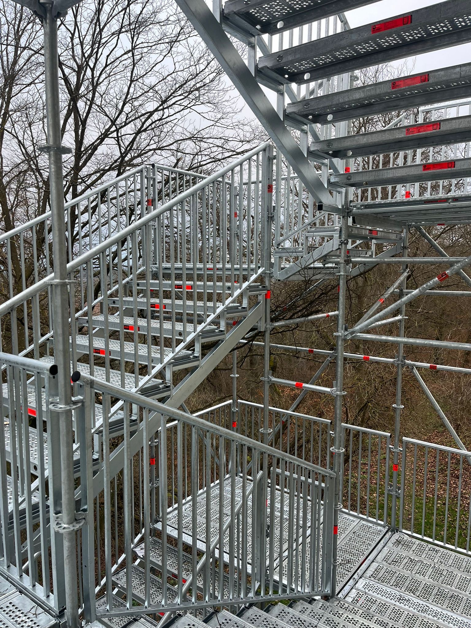 Gerüstbau weber Fluchttreppe