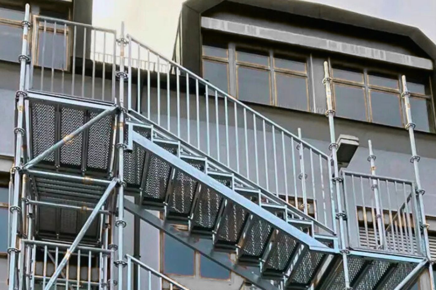 Fluchttreppe gerüstbau weber
